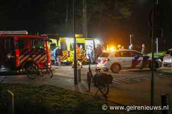 Meisje bekneld tussen spaken na val met fiets