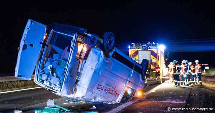 A 70 bei Knetzgau: Medikamententransporter touchiert LKW