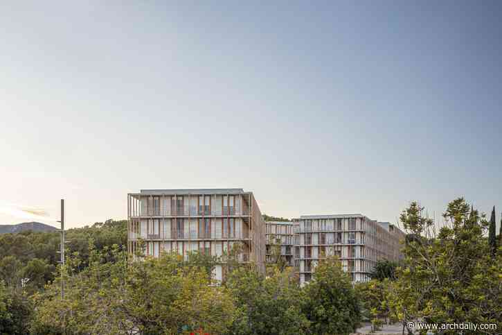 Social Modern Housing in Spain: Addressing the Crisis with Adaptable and Sustainable Solutions