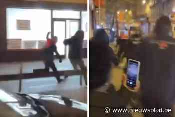 Politie bekogeld en door tientallen mensen omsingeld bij controleactie in Brussel, agent werkt vluchtende verdachte tegen de grond