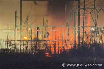 Zware brand aan hoogspanning in Antwerpse haven: brandweer massaal ter plaatse, Scheldelaan afgesloten