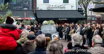 Korenmarkt neemt afscheid van geliefde kroegbaas Tim: ‘Bedankt mijn vriend’