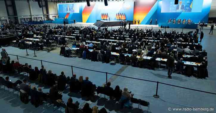 AfD: Familie besteht aus Vater, Mutter, Kindern