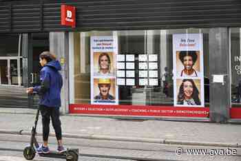 Voor het eerst in vier jaar minder dan 300.000 vacatures: vooral hooggeschoolden krijgen het moeilijker op de arbeidsmarkt