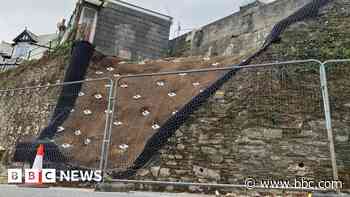 Looe landslide repair 'could cost owner £400,000'