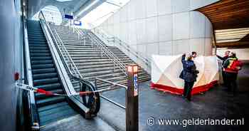 Man zwaargewond na val van trap op Arnhem Centraal, traumahelikopter geland