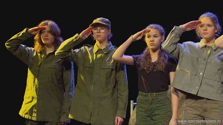 Niks saai profielwerkstuk, Mariëlle en Nox schreven een toneelvoorstelling