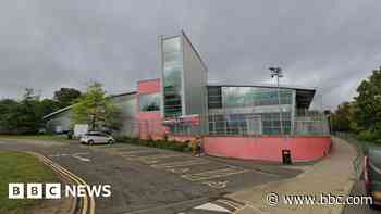 Leisure centre closes suddenly for maintenance