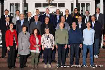 Harting-Technologiegruppe verabschiedet Mitarbeiter in den Ruhestand