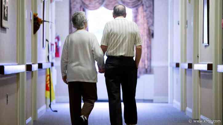 How can winter weather affect people with Alzheimer's, dementia?