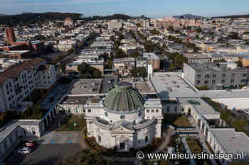Een grote retailer sloot zijn deuren in een druk winkelcentrum in San Francisco.