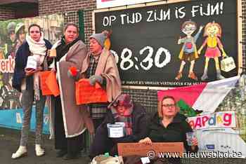 Deze leerkrachten staken niet, maar verkleden zich wel als bedelaars: “Om rond te komen met ons pensioen”