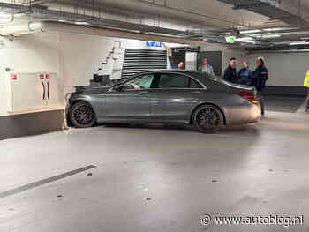 Gespot – S 63 AMG ramt muur in parkeergarage