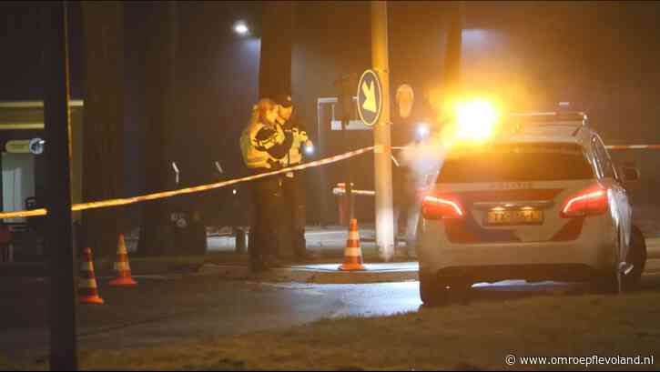Almere - Verkeersruzie loopt uit de hand, man met mes gestoken in gezicht