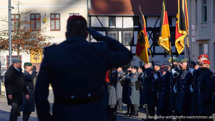 Trumps Fünf-Prozent-Ziel für die Nato: Polen gehen voran - Kanzler Olaf Scholz zaudert