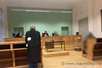 Man veroordeeld voor verkrachten hond buren waarop hij past terwijl ze op reis zijn