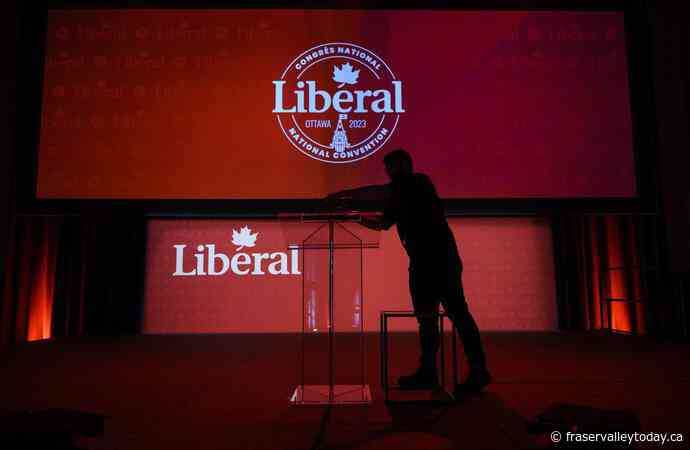 Liberals start gathering signatures for potential leadership bids