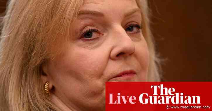 Starmer to keep saying Truss crashed economy despite legal letter, No 10 suggests – as it happened