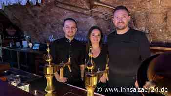 Grübenbar in Burghauser Altstadt wieder eröffnet: Neuanfang mit sympathischem Pächter-Trio