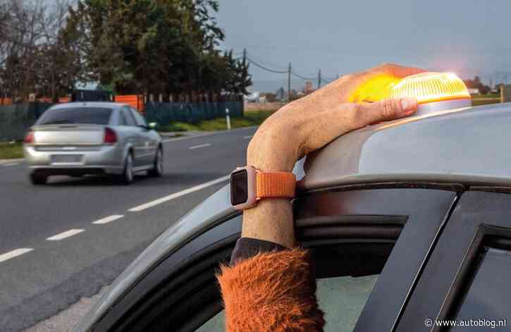 Wat betekent dit licht op het dak van een auto?