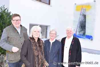 Kunstwerk „Lebenslinien“ bereichert das Sankt Johannes in Warburg
