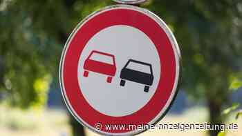 Überholverbot auch ohne Schild: Fünf Situationen, in denen Autofahrer vorsichtig sein müssen