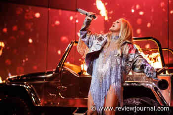 Groundbreaking Strip superstar to perform at Trump inauguration