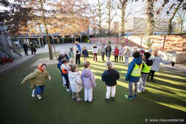 Geen les, wel noodopvang tijdens staking bij school in Berchem: “Eigenlijk is dit een leukere dag dan een gewone schooldag”