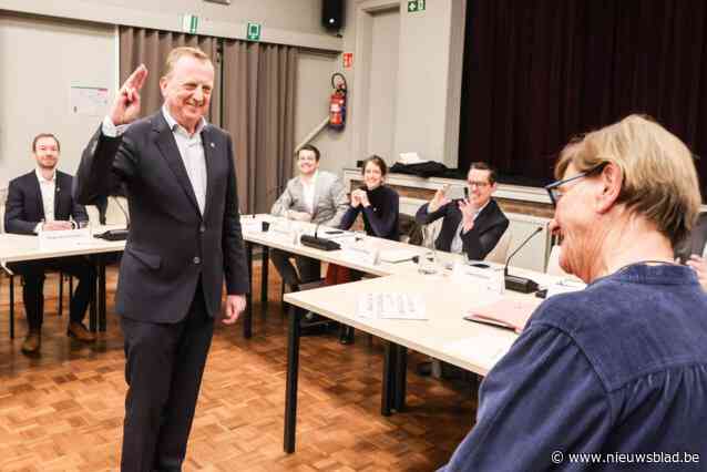 Kalmthout installeert nieuwe gemeenteraad: “Vier dagen na verkiezingen nieuw college bekend, maar pas als laatste officieel gestart”