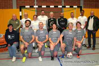 Bij Albertsvrienden voetballen mannen en vrouwen in één team:”Spelen doen we samen, douchen apart”
