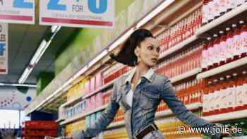 Bella Hadid bringt dieses vergessene Y2K-Label zurück