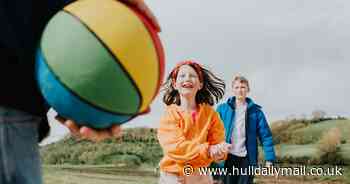 UK parents struggle to balance children's screen time with outdoor activities, finds study