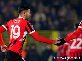 Rafa Leao prende per mano il Milan: e Conceiçao supera il Como in Coppa Italia