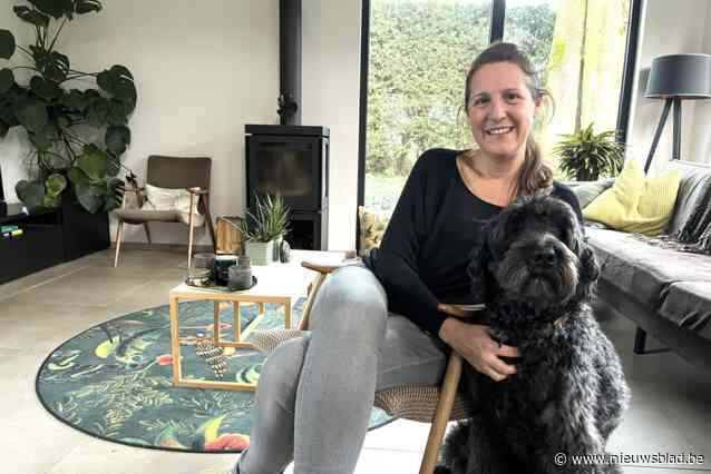 Hobbes de hulphond gaat elke dag kwispelend naar werk in beschut wonen: “Hond oordeelt nooit en is altijd blij je te zien”