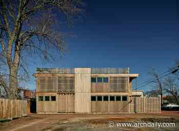 Brown House / BLDUS