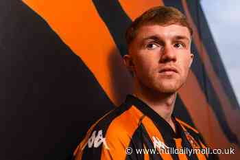 Hull City complete latest transfer as Leeds United striker joins