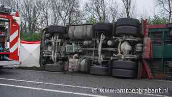 Bestuurder ernstig gewond bij ongeval met gekantelde vrachtwagen