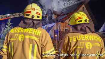 Haus in Flammen: Junge Familie steht vor den Trümmern ihrer Existenz