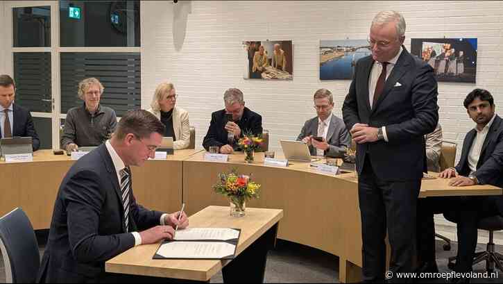 Zeewolde - Zeewolde heeft nu met Bram Harmsma  (37) officieel  een nieuwe burgemeester