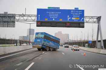 Trailer laat los op de N7 nabij het Vrijheidsplein (video)