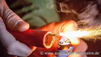 Jungen (11 & 13 Jahre) werfen Böller auf Balkon: Drei Verletzte bei Matratzen-Brand