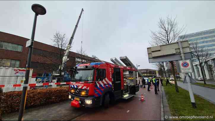 Almere - Rook in Flevoziekenhuis Almere, brandweer onderzoekt de oorzaak