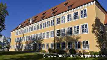 Unbekannte beschädigen eine Schranke des Landsberger Agrarbildungszentrums