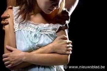 Twee jaar cel voor man (25) die partner vernedert en verwondt: “Hij gooide eten dat hij niet lekker vond op de grond”