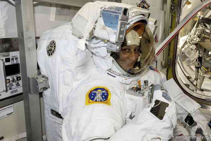 NASA’s stuck astronaut steps out on a spacewalk after 7 months in orbit