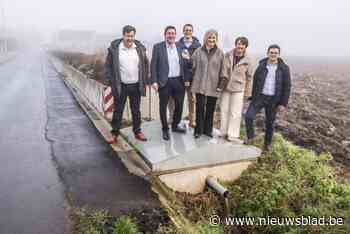 Minister Crevits start ‘Op Ronde in Vlaanderen’ in Ledegem: “Hoop tegen eind 2025 alle West-Vlaamse gemeenten bezocht te hebben”