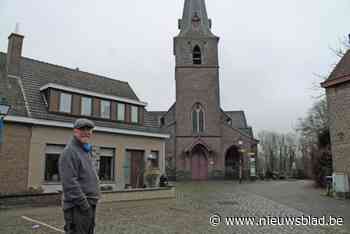 Steenkapper Filip (65) koopt kerk voor 160.000 euro: “Niet evident, maar hier zit een vibe, hier moet ik zijn”