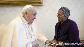 Papst Franziskus stürzt erneut – Verletzungen bereiten Sorge