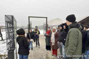 Honderd leerlingen danig onder de indruk van bezoek aan vernietigingskampen Auschwitz en Birkenau: “Al die mensen hadden geen idee wat er ging gebeuren”