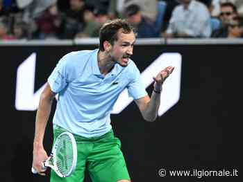 Australian Open, clamorosa eliminazione di Medvedev: sconfitto in cinque set dal n.121
